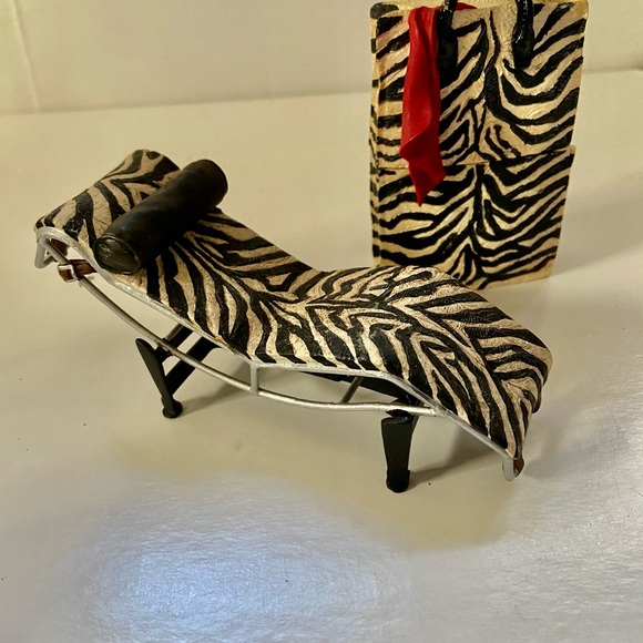 SOLD: Just the Right Shoe, Shoe, Handbag, Chaise - Picture 9 of 9